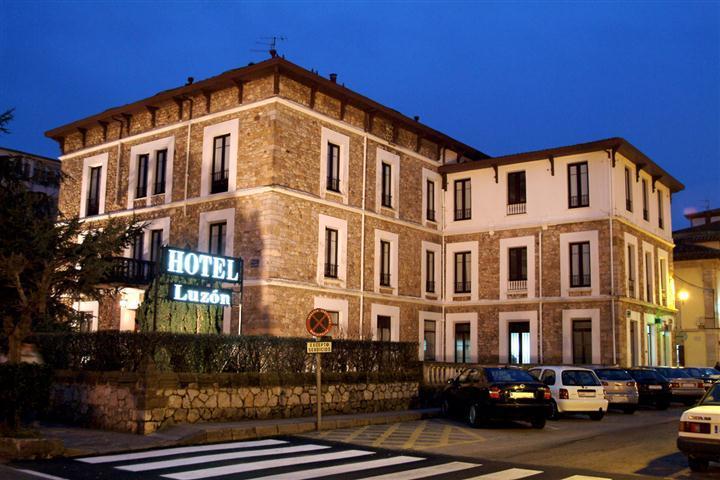 Hotel Luzon 산비센테데라바케라 외부 사진